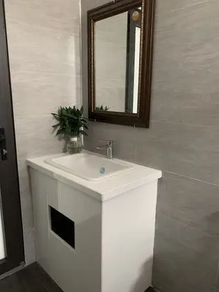 Basic Tek Büyük Yataklı Oda