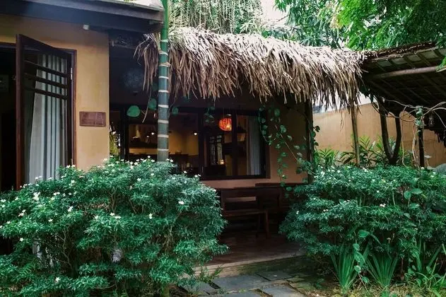 Villa (Samma Garden River Family)