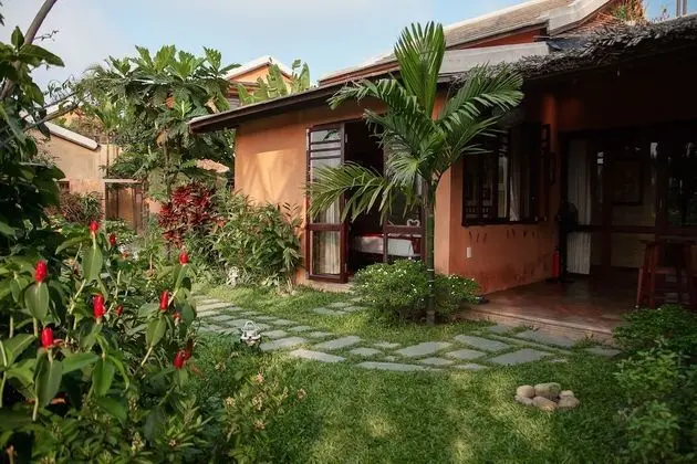 Villa (Samma Garden River Family)