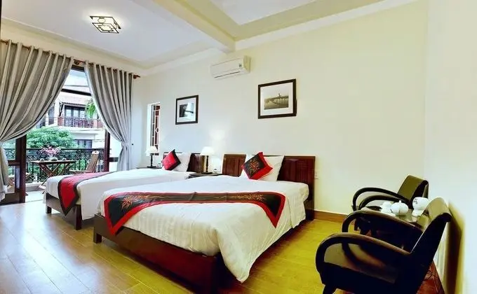 Deluxe Tek Büyük Yataklı Oda