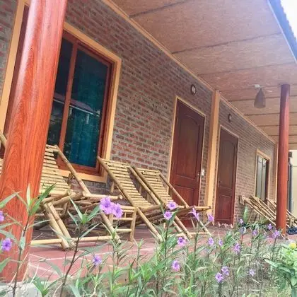 Family Oda, Dağ Manzaralı, Göl Kenarı