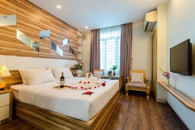 Deluxe Tek Büyük Yataklı Oda ( VIP )
