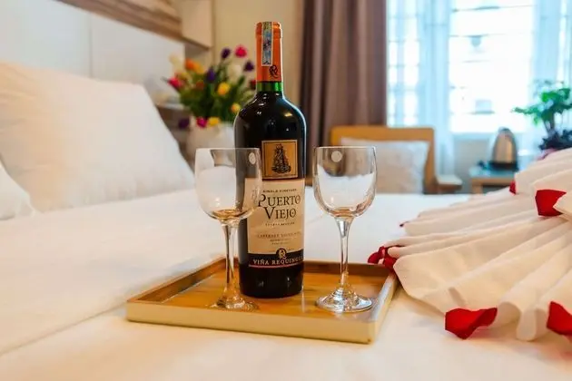 Deluxe Tek Büyük Yataklı Oda ( VIP )