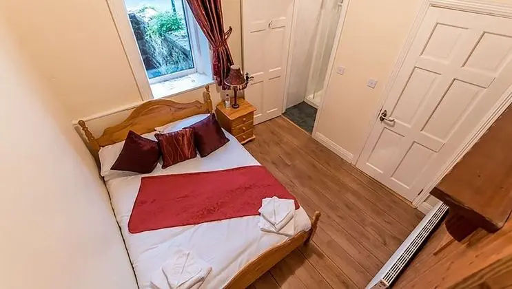 Tek Büyük Yataklı Oda