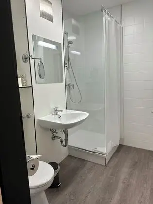 Exclusive Tek Büyük Yataklı Oda