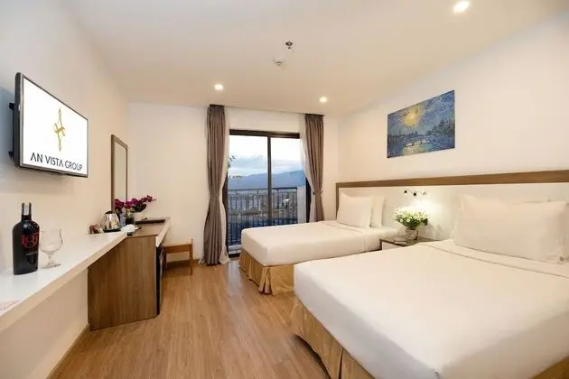 Premier Tek Büyük veya İki Ayrı Yataklı Oda, Balkon, Dağ Manzaralı