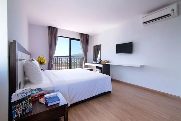 Premier Tek Büyük veya İki Ayrı Yataklı Oda, Balkon, Dağ Manzaralı