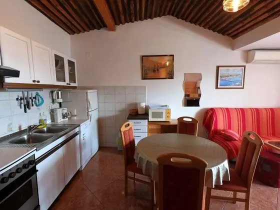 Apart Daire (Ana - 120 m from the beach - A1(4+1))