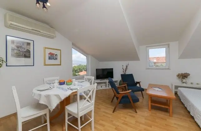 Apart Daire (Ana - 50m from Sea - A3(4+1))