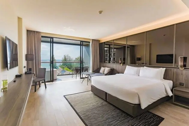 Oceanview Skybath Twin