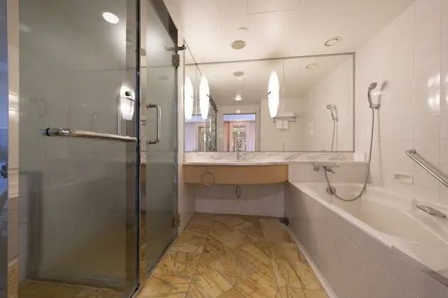 Premium Oda, 1 Büyük (Queen) Boy Yatak, Sigara İçilebilir
