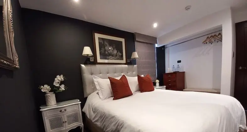 SUITE QUEEN