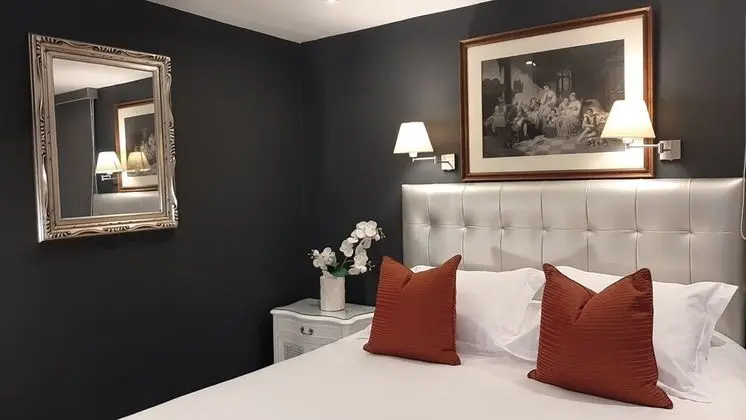 SUITE QUEEN