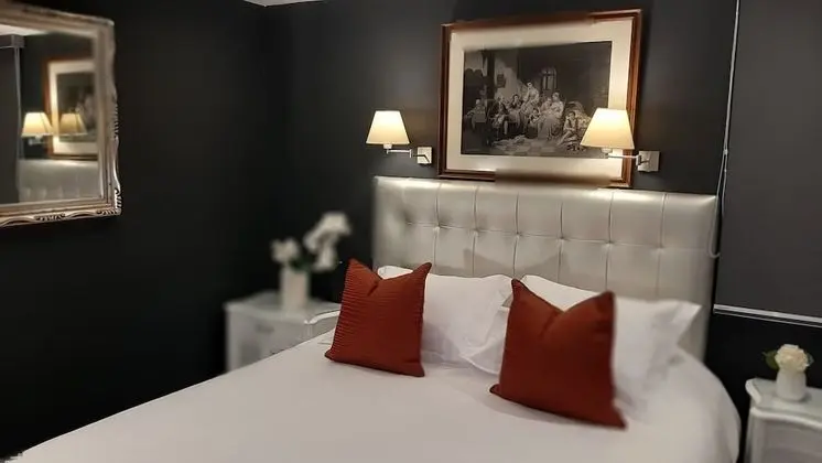 SUITE QUEEN