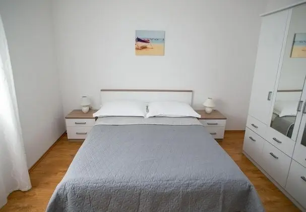 Apart Daire (Ana - great location, near the beach )