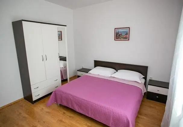 Apart Daire (Ana - great location, near the beach )