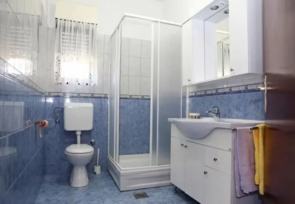 Apart Daire (Ana - great location, near the beach )