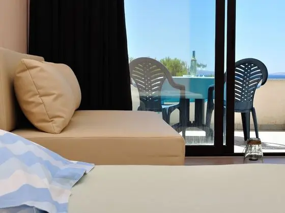 Family Üç Kişilik Oda, Deniz Manzaralı