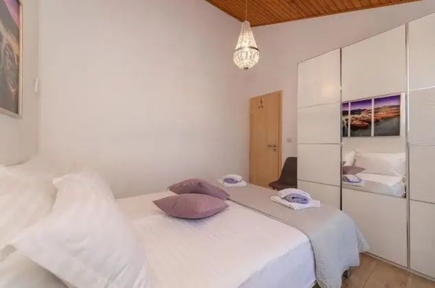 Ev (Anabella - open swimming pool - H(7))