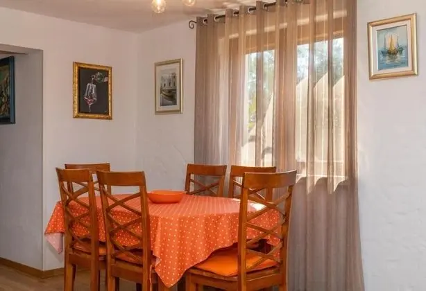 Ev (Anabella - open swimming pool - H(7))