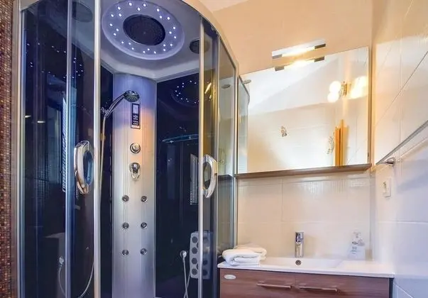 Ev (Anabella - open swimming pool - H(7))