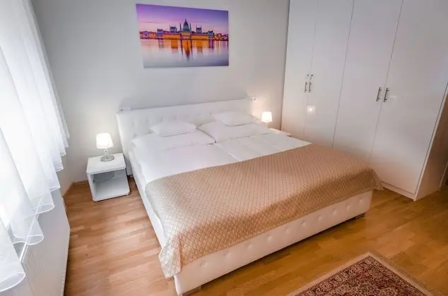 Deluxe Tek Büyük veya İki Ayrı Yataklı Oda, Sigara İçilmez, Şehir Manzaralı