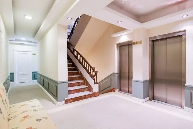 Büyük Yataklı Tek Kişilik Oda