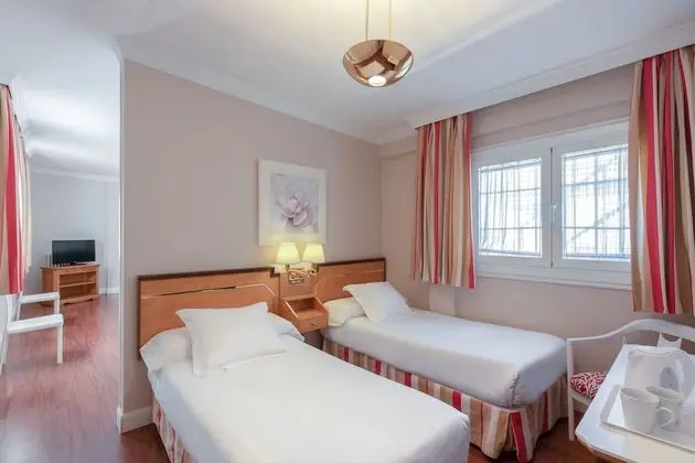 Family Dört Kişilik Oda