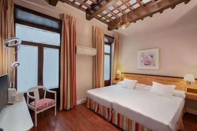 İki Ayrı Yataklı Oda