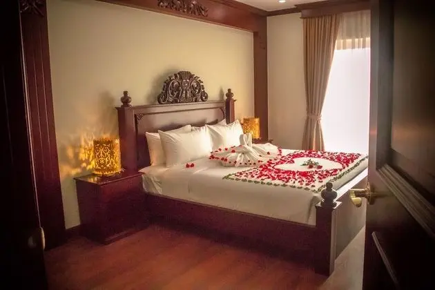 Family Suite With Private Living Room - Kitchenette