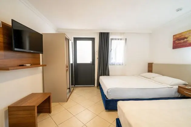 https://images.etstur.com/imgproxy/resize/2560x1440/files/images/hotelImages/etsrooms/512492/Anadolu_Hotels_Bodrum_20251125094019_1.jpg