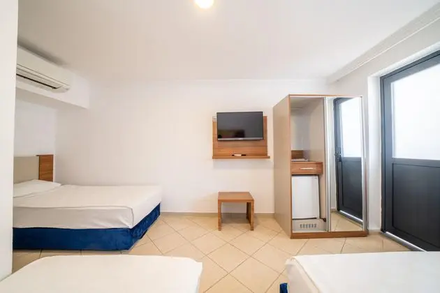 https://images.etstur.com/imgproxy/resize/2560x1440/files/images/hotelImages/etsrooms/512492/Anadolu_Hotels_Bodrum_20251125094125_1.jpg