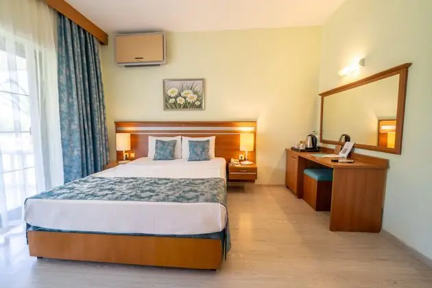 Club Large Room With Bunkbed