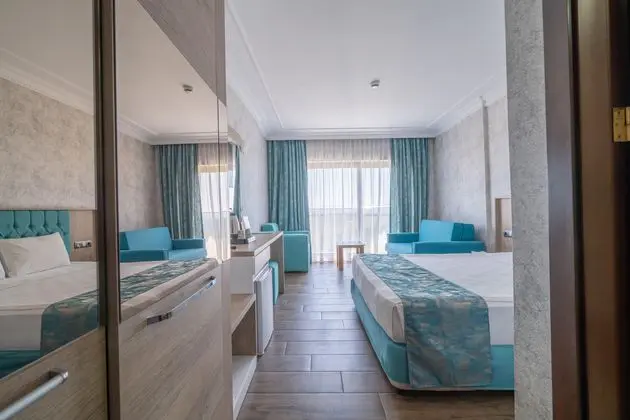 https://images.etstur.com/imgproxy/resize/2560x1440/files/images/hotelImages/etsrooms/512123/Anadolu_Hotels_Didim_Club_20250918112412_0.jpg
