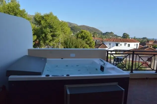 Honeymoon Stüdyo Süit, Kısmi Deniz Manzaralı (Private Spa Tub)