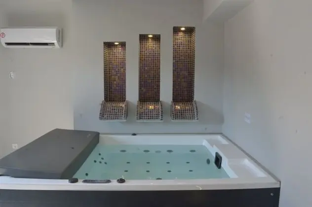 Honeymoon Stüdyo Süit, Kısmi Deniz Manzaralı (Private Spa Tub)