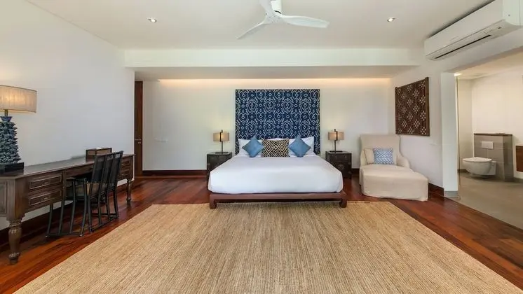 Luxury Villa, 6 Yatak Odası, Plaj Manzaralı, Denize Sıfır