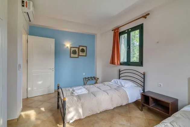 Family Ev, Birden Çok Yatak, Bahçeli (Analipsi Villas Beach Front 2)