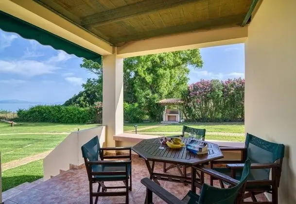 Family Ev, Birden Çok Yatak, Bahçeli (Analipsi Villas Beach Front 4)