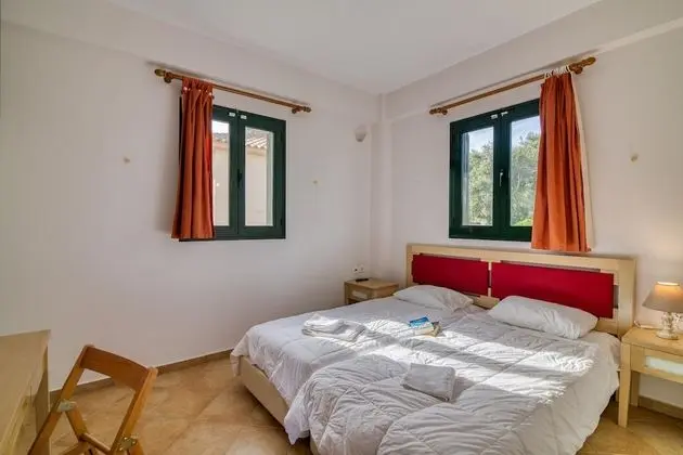 Family Ev, Birden Çok Yatak, Bahçeli (Analipsi Villas Beach Front 5)