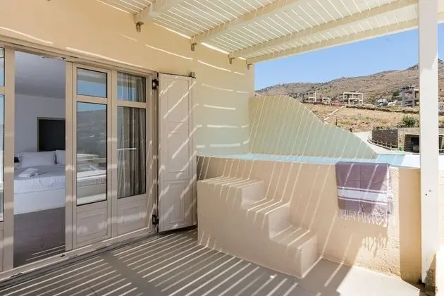 Comfort Double Room with side sea view and mini plunge pool