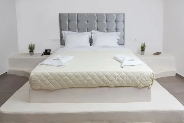 Comfort Tek Büyük veya İki Ayrı Yataklı Oda, Kısmi Deniz Manzaralı