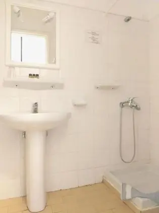 Üç Kişilik Oda