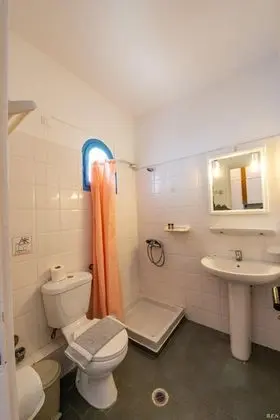 Üç Kişilik Oda
