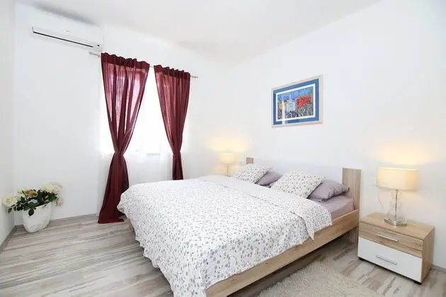 Apart Daire (Anamarija - garden terrace - A1(4+1))