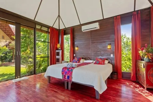 Tek Büyük Yataklı Oda (Bali)