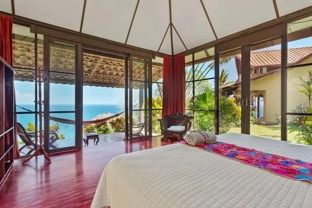 Tek Büyük Yataklı Oda (Bali)