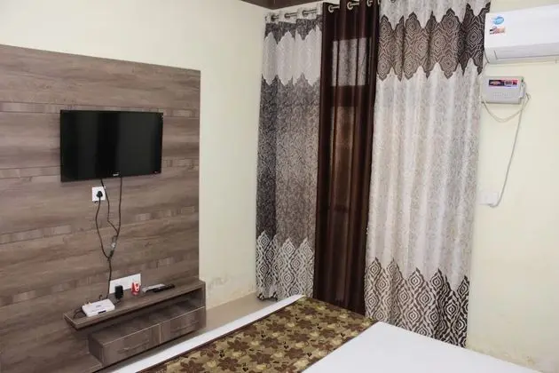 Family Tek Büyük Yataklı Oda