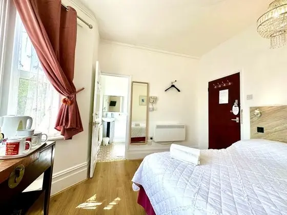 Family Üç Kişilik Oda, 1 Yatak Odası, Banyolu/Duşlu, Avlu Manzaralı (Room 5)