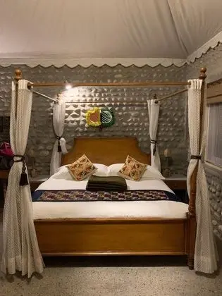 Luxury Tek Büyük Yataklı Oda